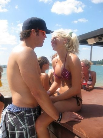 Illustration for article titled How Matthew Stafford Is Spending His Summer Vacation